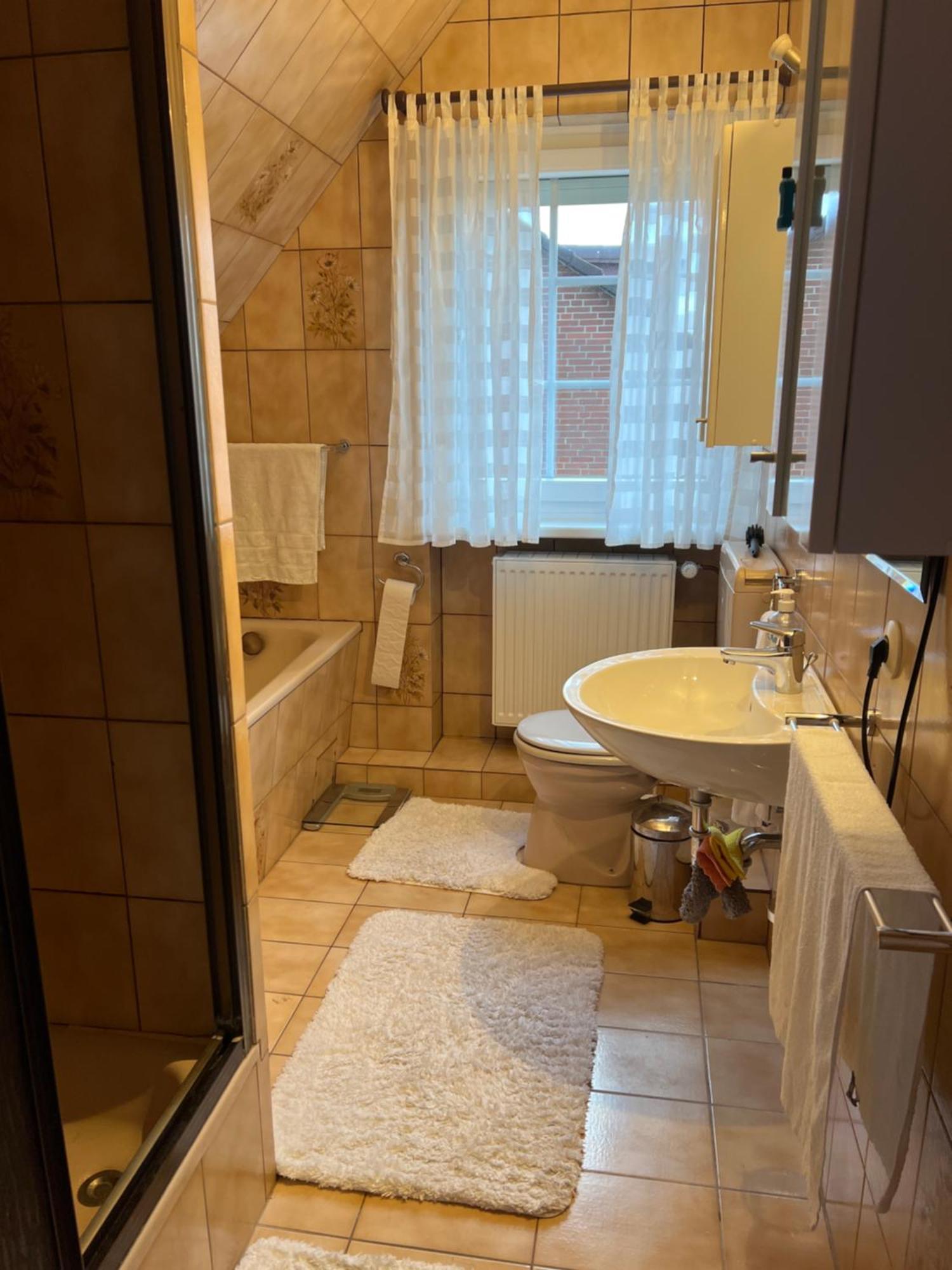 Zimmer M. Doppelbett, Zustellbett F. 3. Pers. Mgl. Reppenstedt المظهر الخارجي الصورة